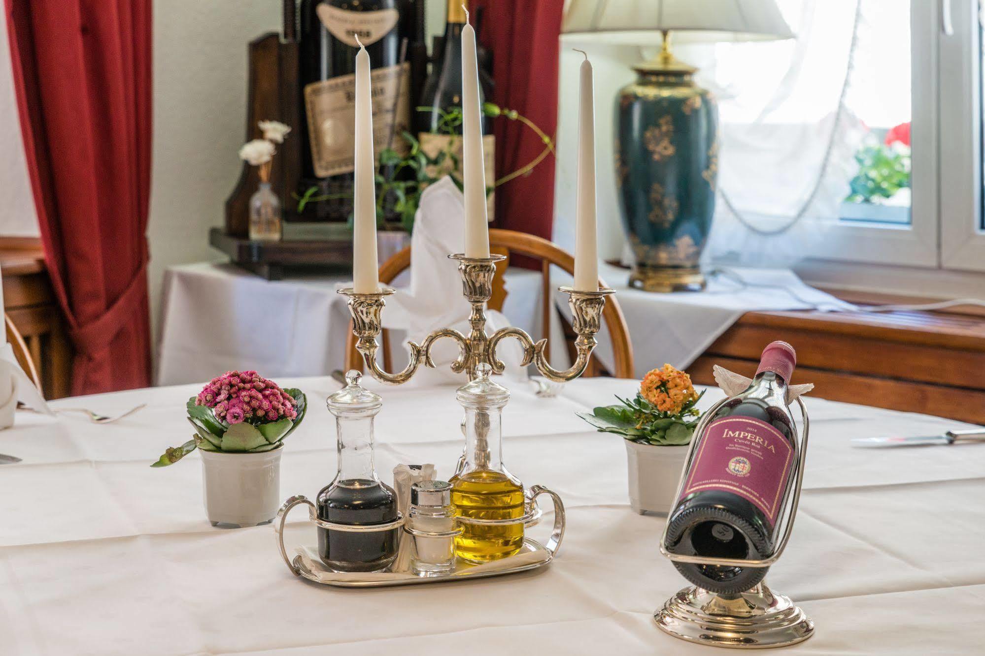 קונסטנץ Hotel Goldener Sternen מראה חיצוני תמונה