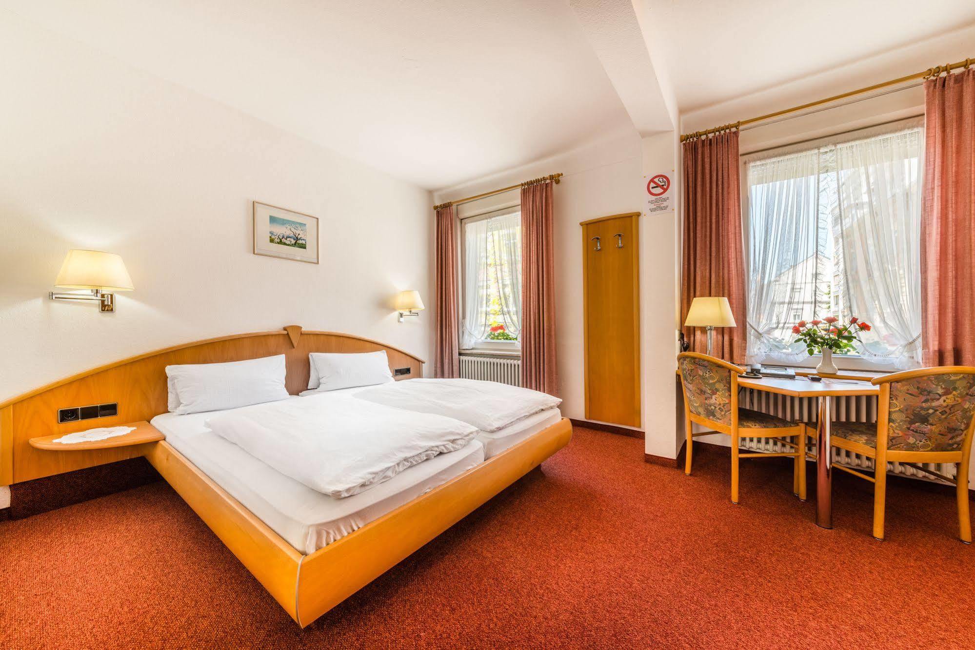 קונסטנץ Hotel Goldener Sternen מראה חיצוני תמונה