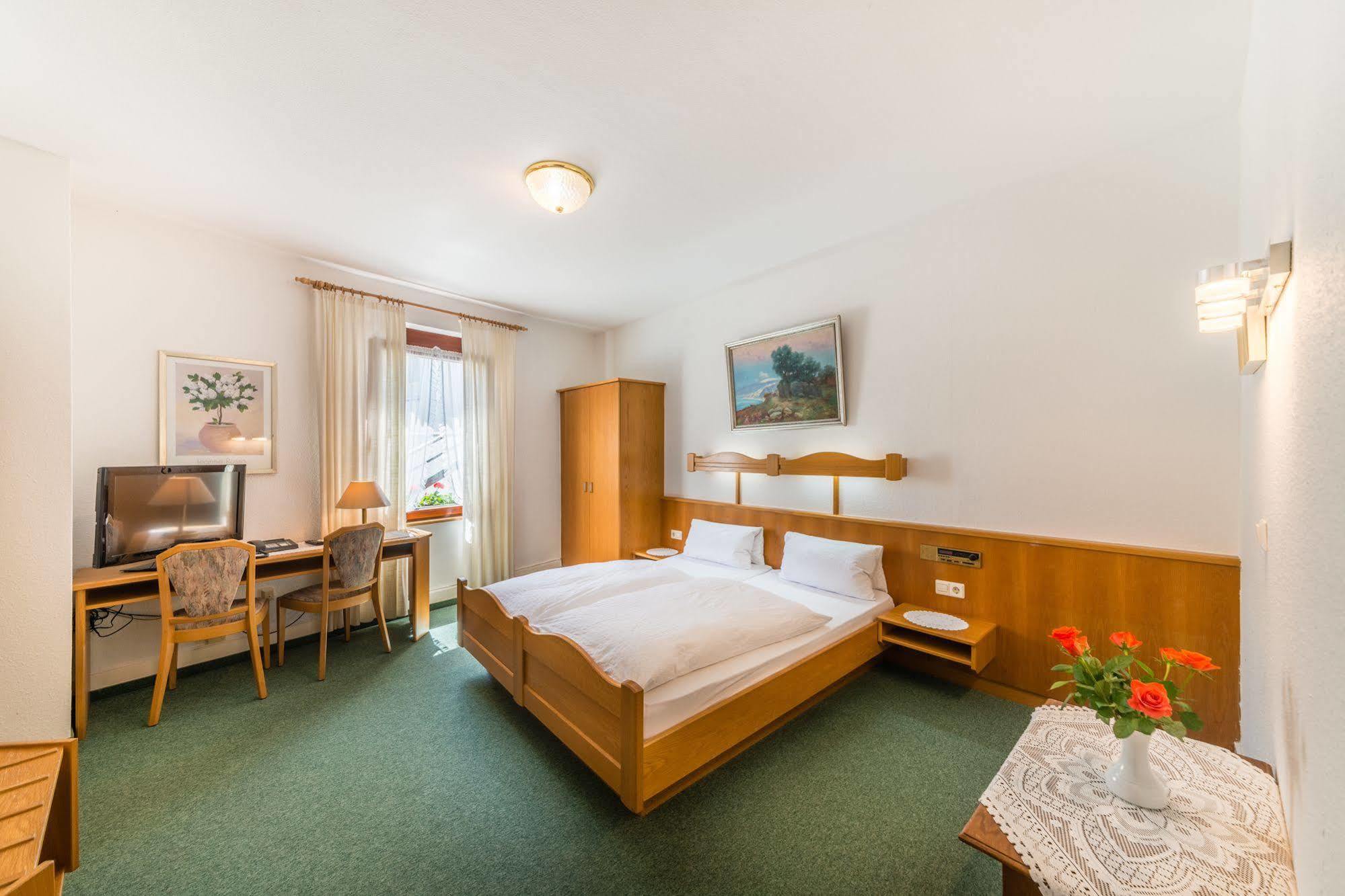 קונסטנץ Hotel Goldener Sternen מראה חיצוני תמונה