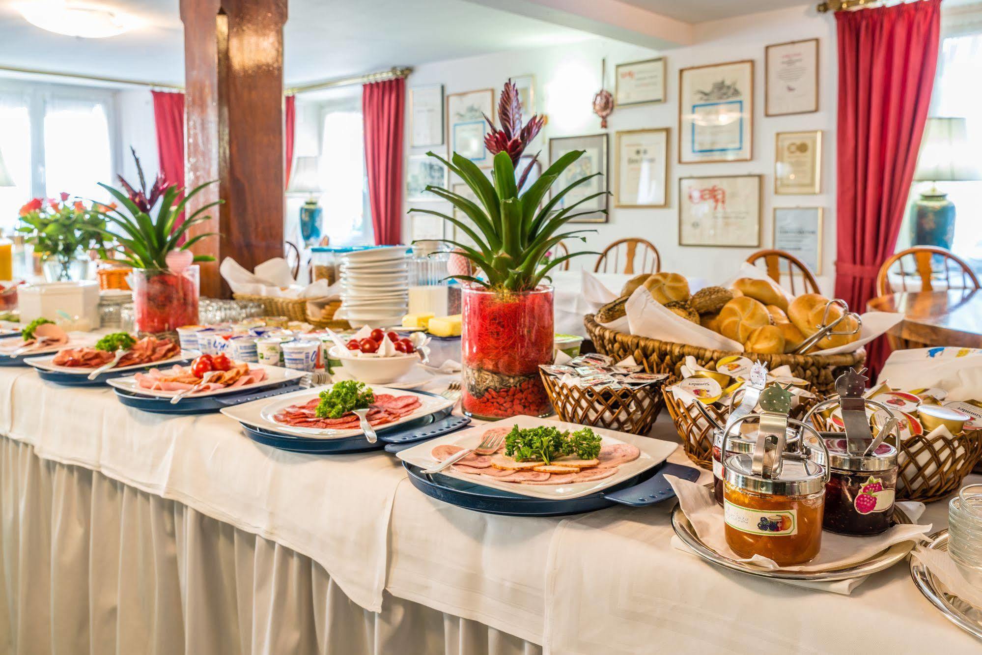 קונסטנץ Hotel Goldener Sternen מראה חיצוני תמונה