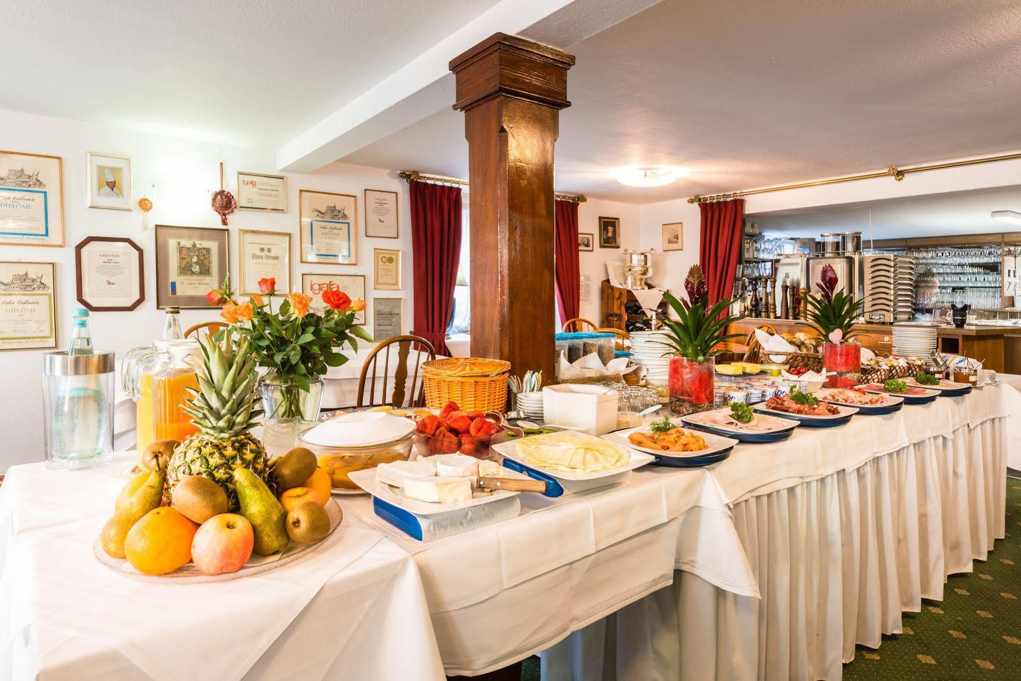 קונסטנץ Hotel Goldener Sternen מראה חיצוני תמונה