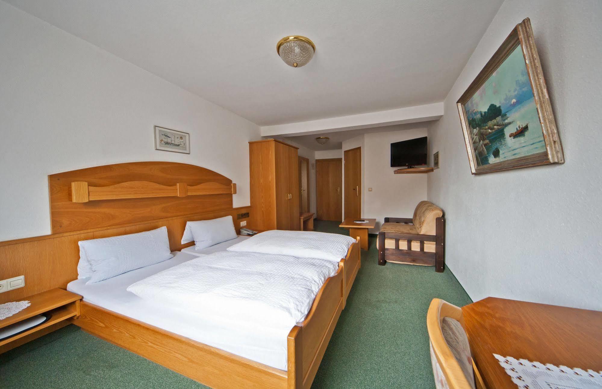 קונסטנץ Hotel Goldener Sternen מראה חיצוני תמונה