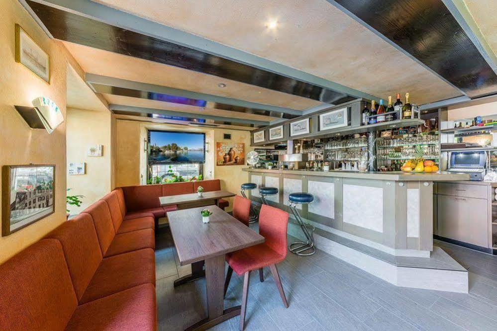 קונסטנץ Hotel Goldener Sternen מראה חיצוני תמונה